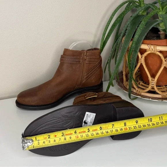 Clarks Collection NWT Cognac Leather Ankle Boots Buckle Zip Booties 6.5 - Picture 11 of 11